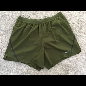 Nike Aeroswift 5” Running Shorts Olive Green XL